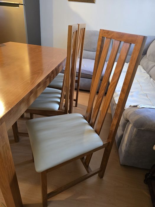 Masă lemn masiv cu 6 scaune