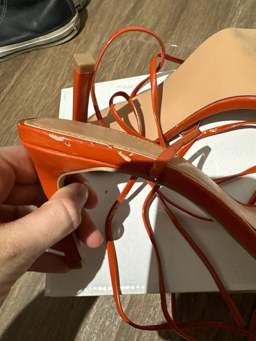 Оранжеви обувки на ток, с връзки