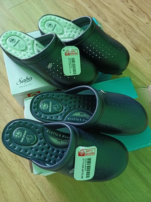 Papuci Gezer noi..