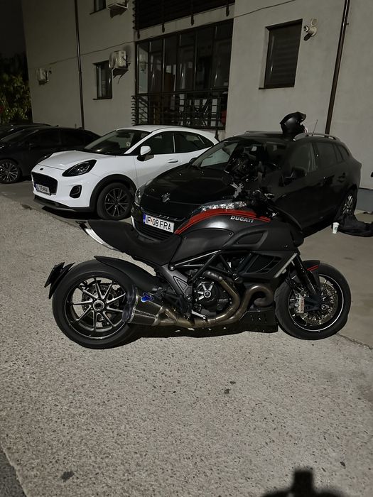 Ducatti diavel carbon