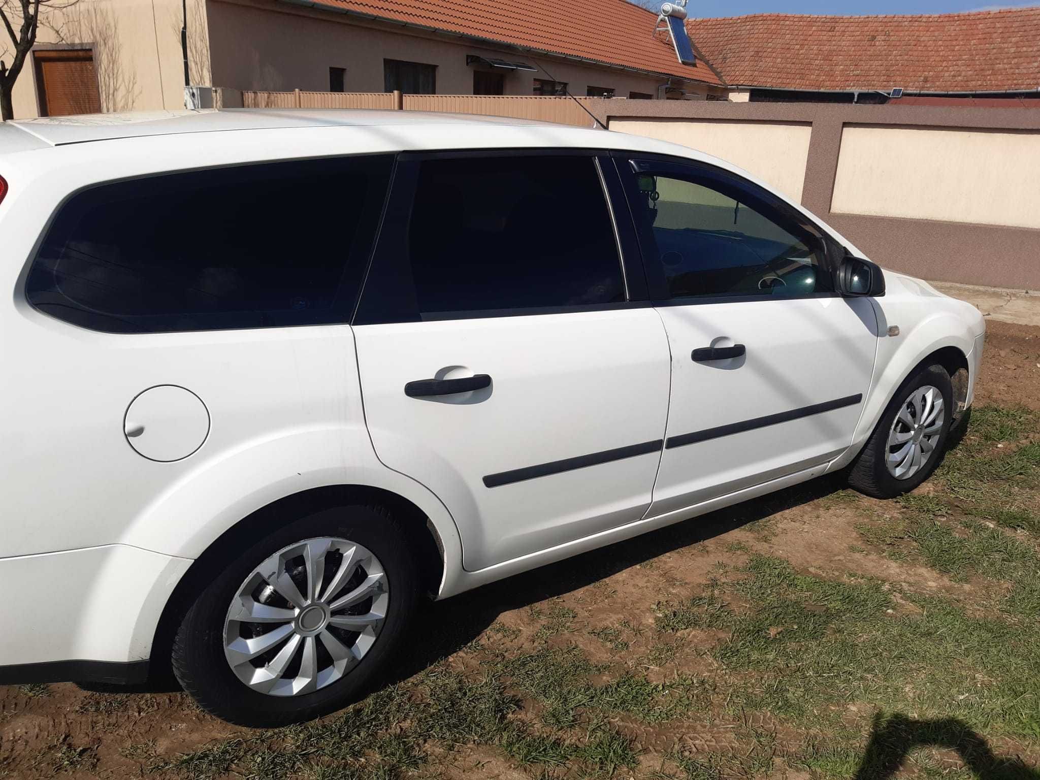 Vând Ford Focus 1.6 TDCI