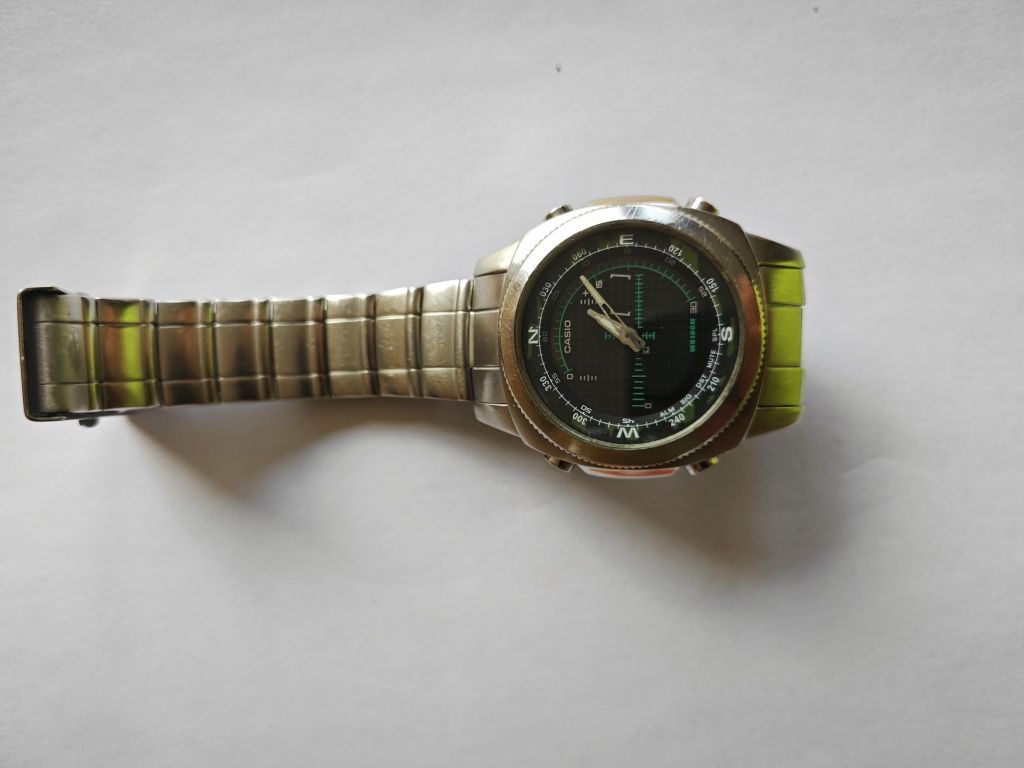 Продавам часовник CASIO