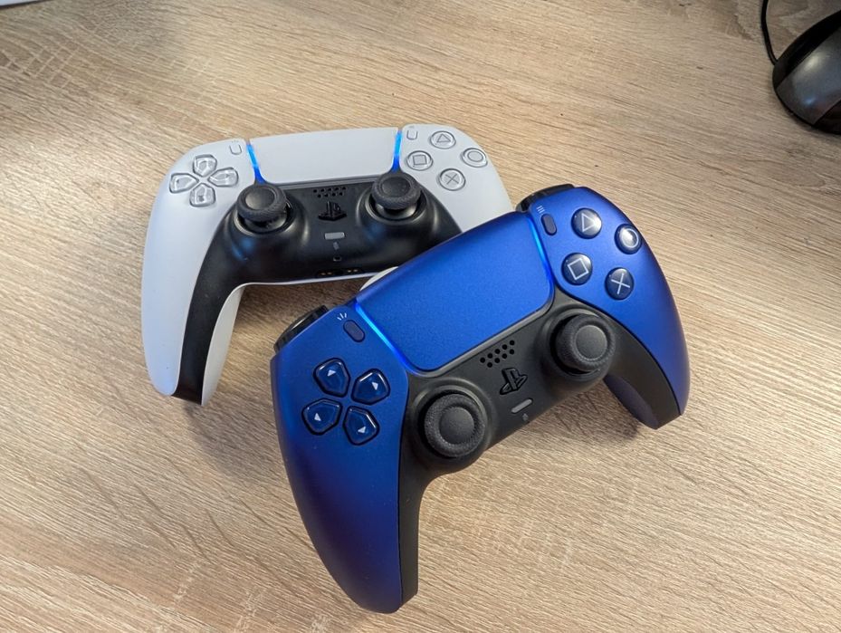PS5 Disk Edition + Controllere + Stație incarcare