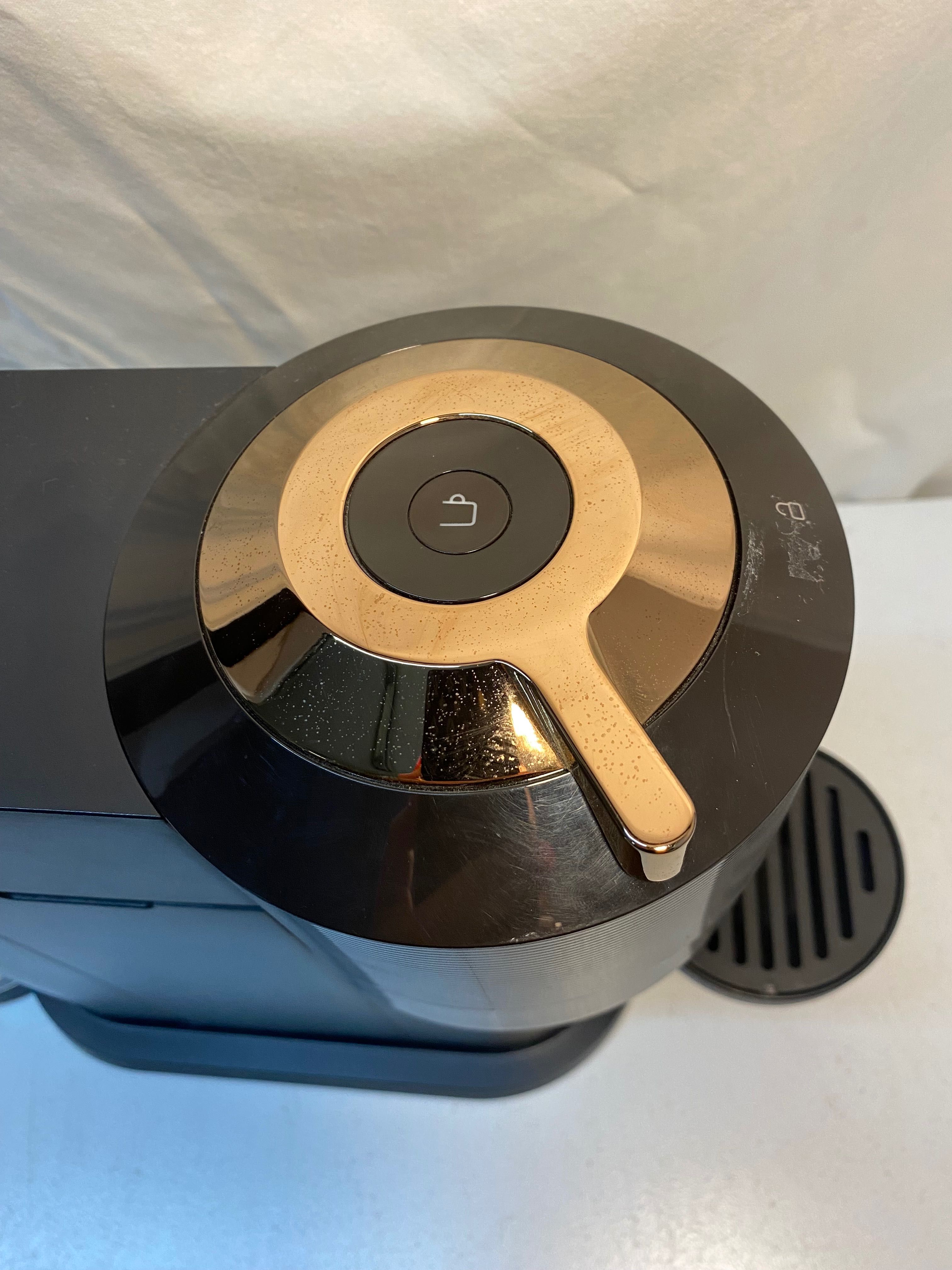 DeLonghi Nespresso ENV120.BW Vertuo Next
