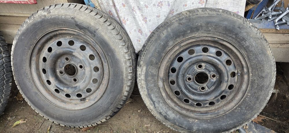 De vanzare 4 roti tabla 13" 4x100 Honda Civic SH.
De vanzare 4 roti ta