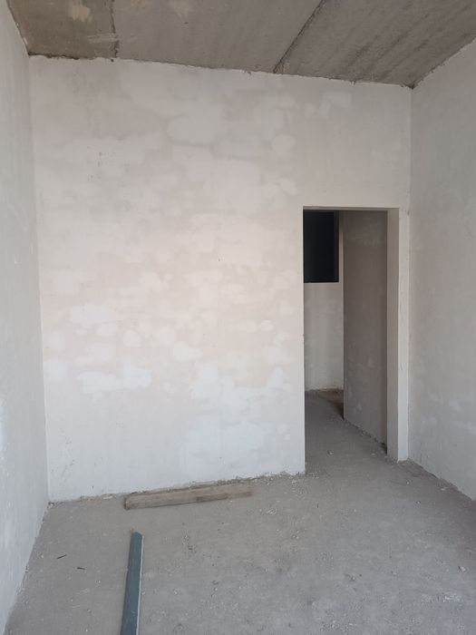 Срочно 53.8 м2 новостройка сотилади