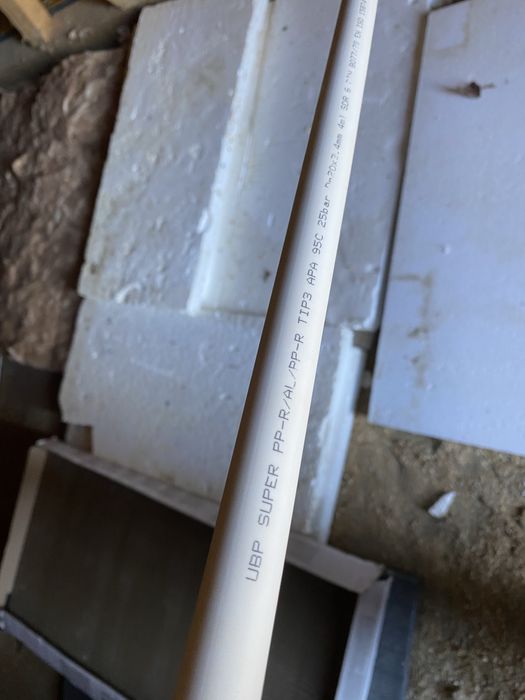 Vand o teava PPR cu insertie de alumini 4m si un capac sifon nou