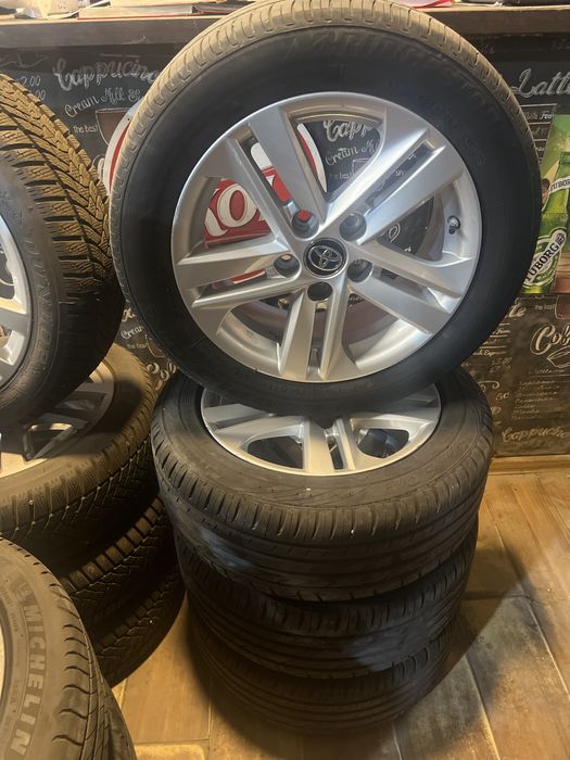Set jante 5x114,3-R16-Originale Toyota Anvelope 205/55R16