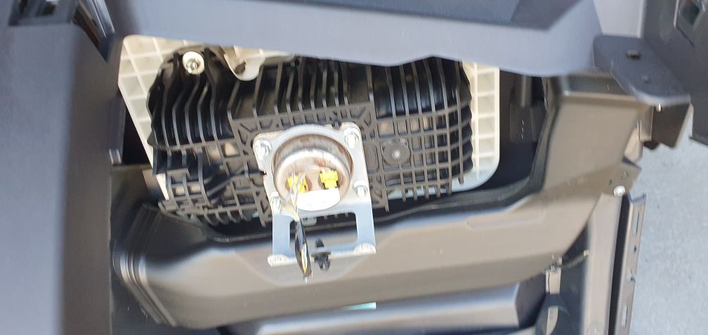 Planșă bord Ford Transit Connect din 2016 cu airbag pasager
