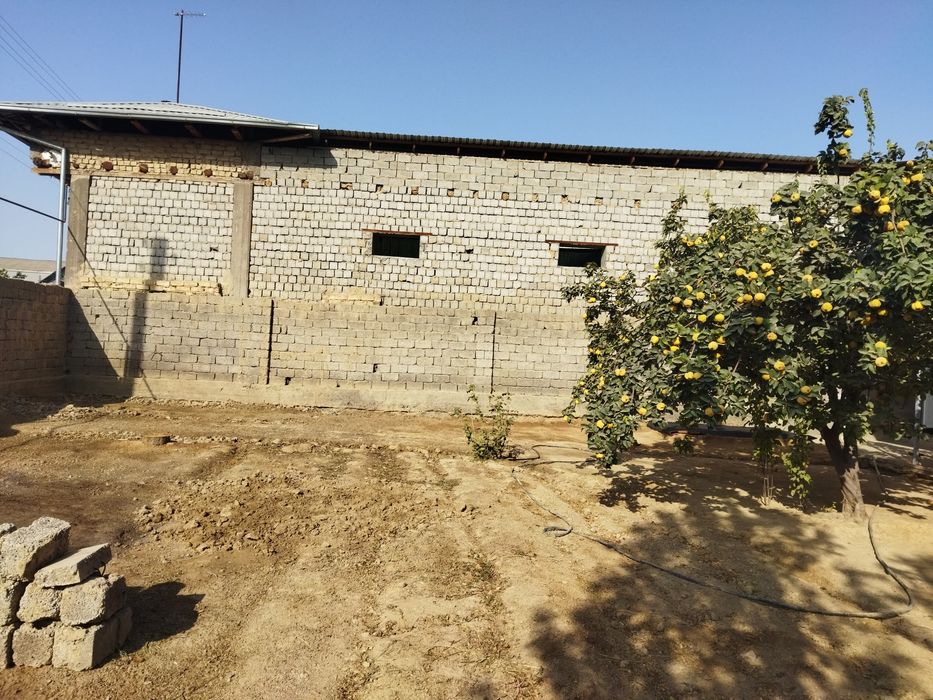 Yer sotiladi Nazarbek Tarnovda 2.2 sotix fasad  10*22 metr