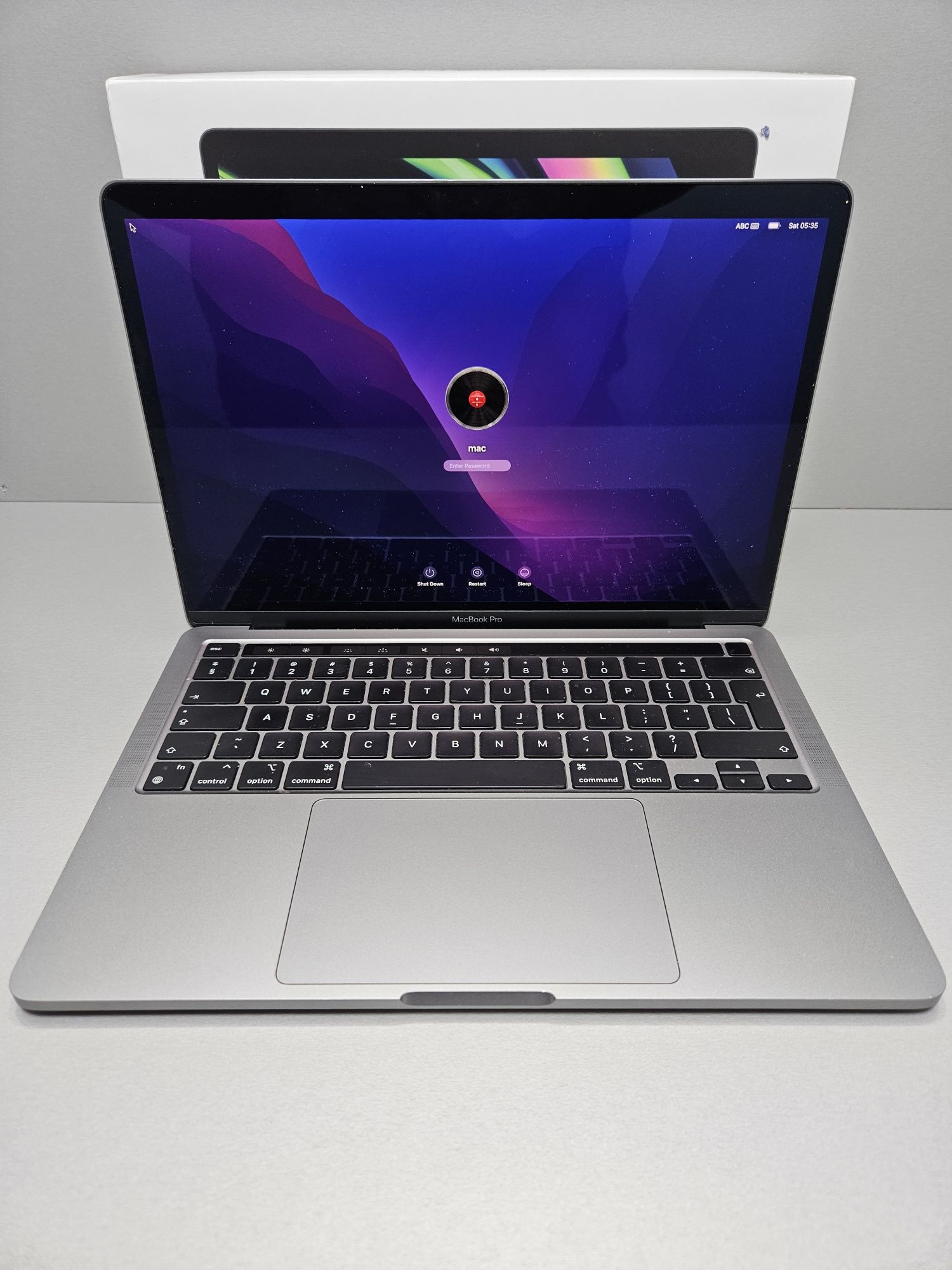 Macbook pro 13" A2338 2022г.256SSD