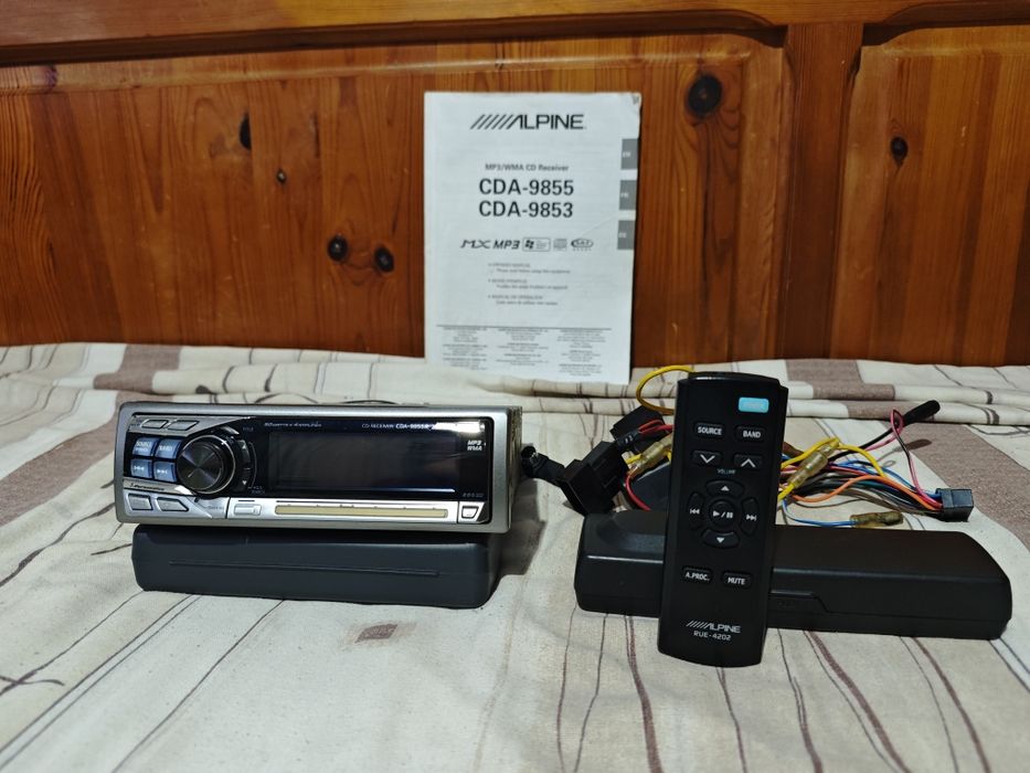 Висок клас CD плеър Alpine 9855R Bluetooth и дистанционно