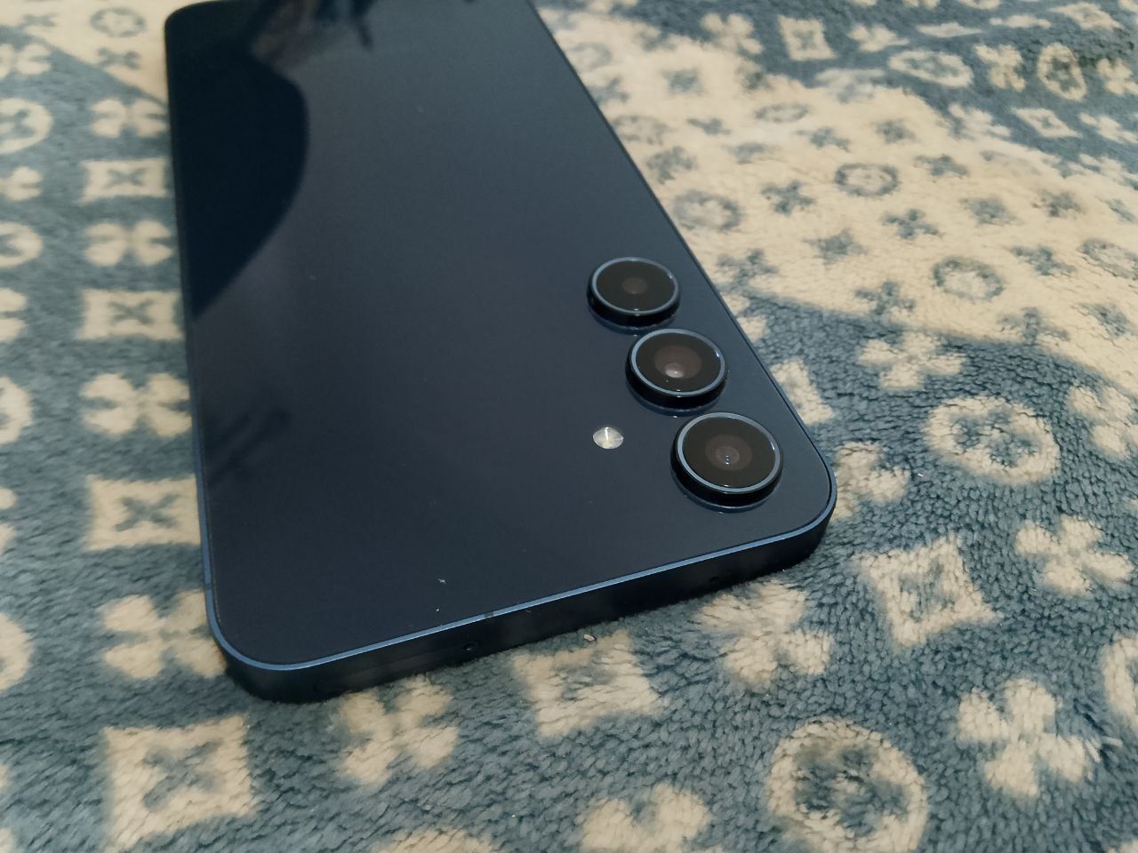 Продаю Galaxy A55 5G оригинал