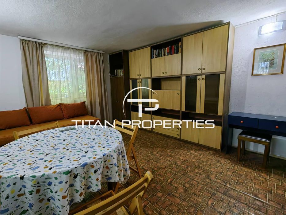 Дава се под наем Едностаен апартамент в Пловдив, Център - 20 кв.м за 175 € - Снимка #1