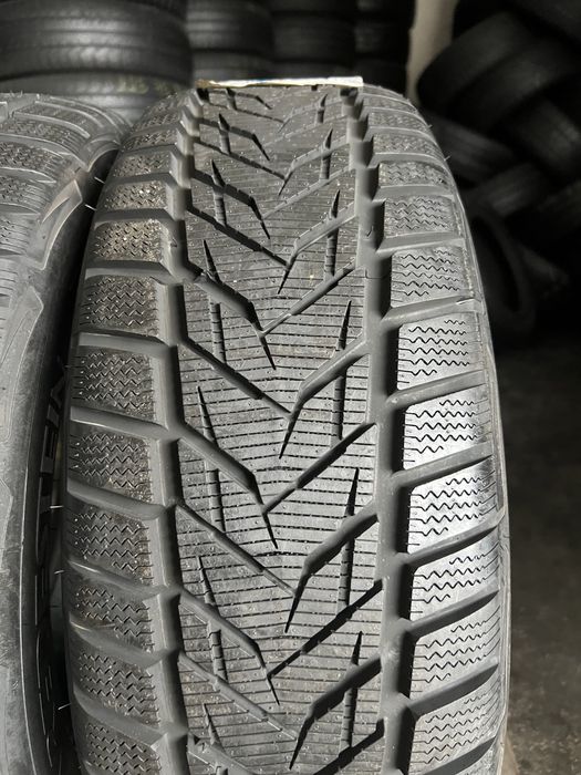 2 anvelope de iarna noi 215/60/16 Vredestein!