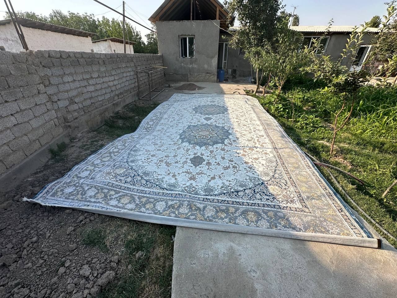 Gilam sotiladi. Sag sifatli gilami