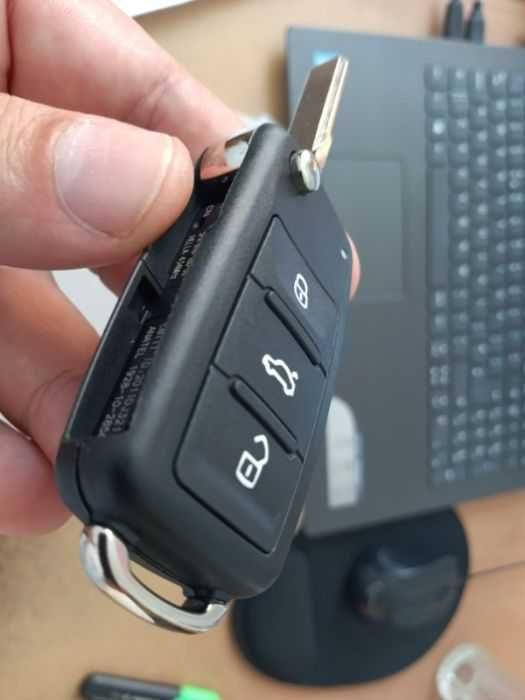 Carcasa cheie telecomanda VW Golf 6, Polo MK6 cu 3 butoane tip briceag
