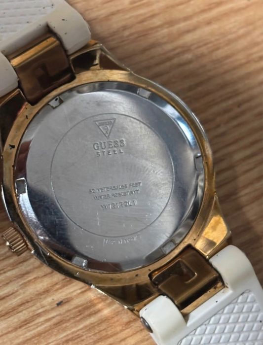 ceas guess de dama