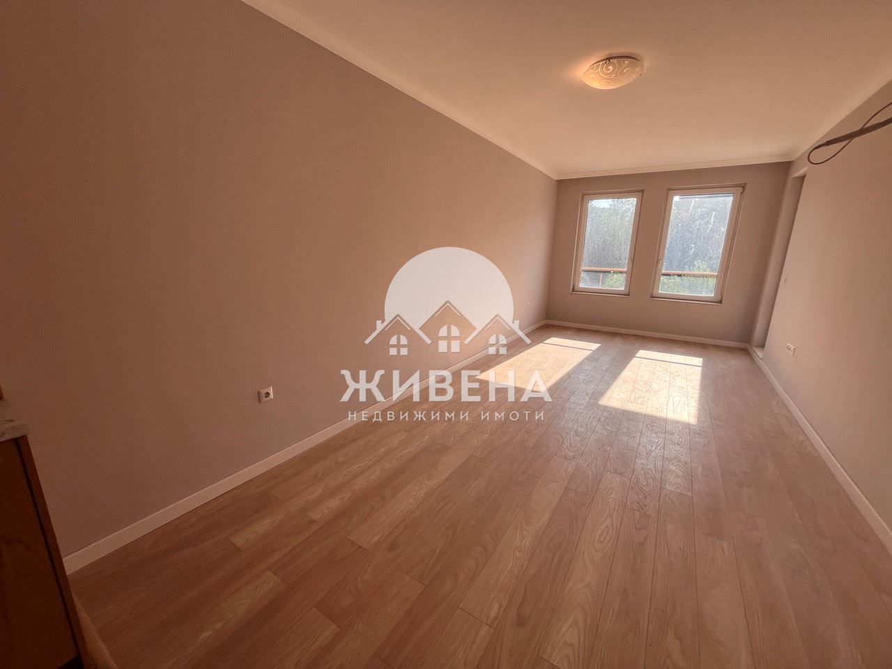 Продава се Двустаен апартамент в к.к. Св.Св. Константин и Елена - 73 кв.м за 2234 €/кв.м - Снимка #3