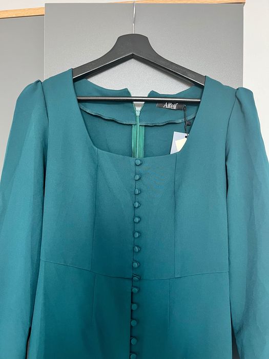 Красивое новое платье