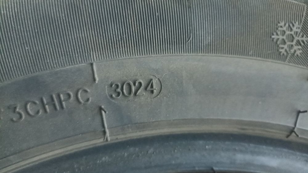 Продам зимний шины б/у
