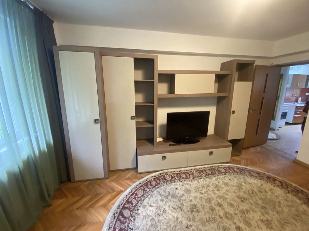 Inchiriez Apartament 2 camere 7 noi