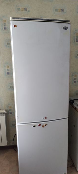 Холодильник двухкамерный