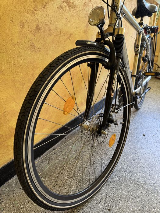 Велосипед с предни амортисьори