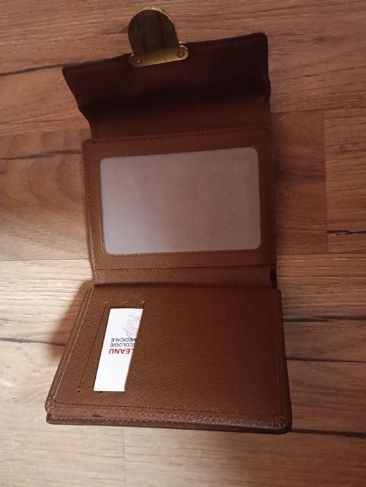 Vând portofel Louis Vuitton