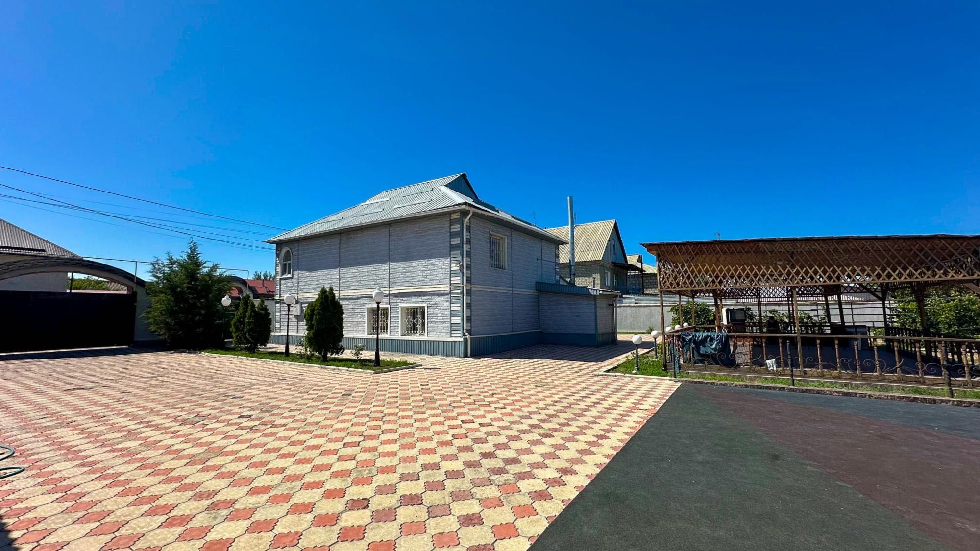 Продам готовый дом со всеми хоз постройками!