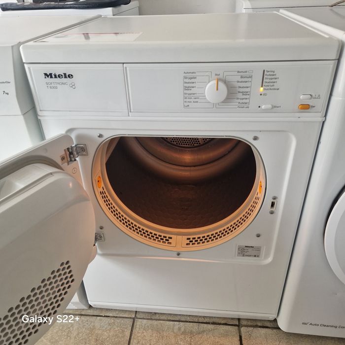 Коминна сушилня MIELE T8302
