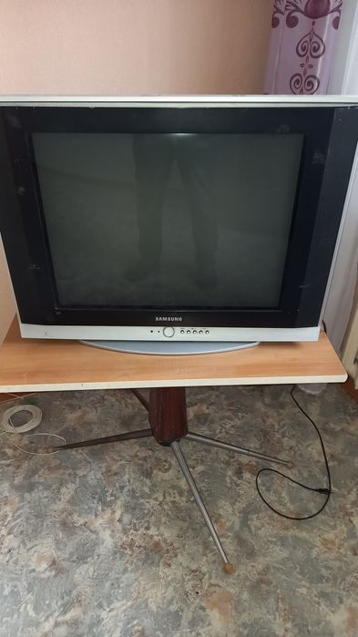 Продам телевизор
