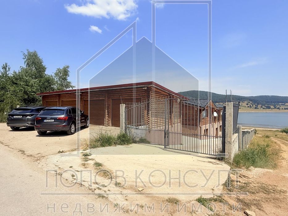 Къща в Пазарджик, област-м-т Цигов чарк площ 374 цена 750000