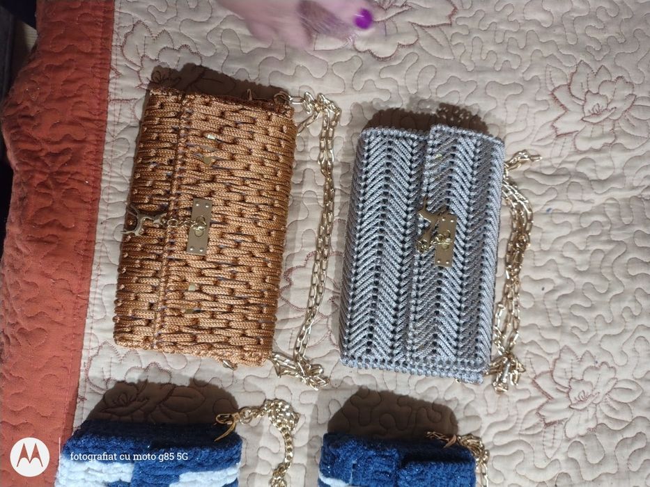 Genti dama făcute manual