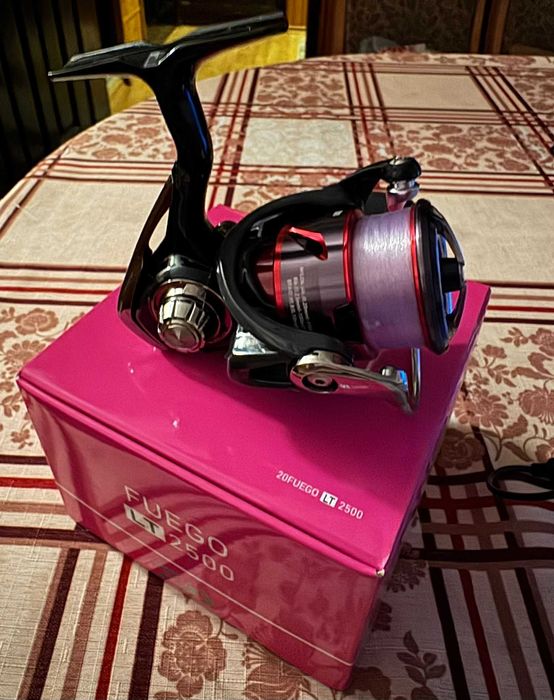 Продавам макара DAIWA FUEGO LT 2500