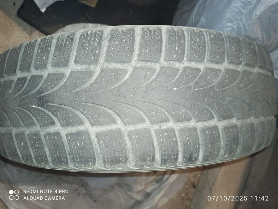 Anvelope iarna cu jenti și capace Opel Astra 1,7 cdti / 195/60 R15