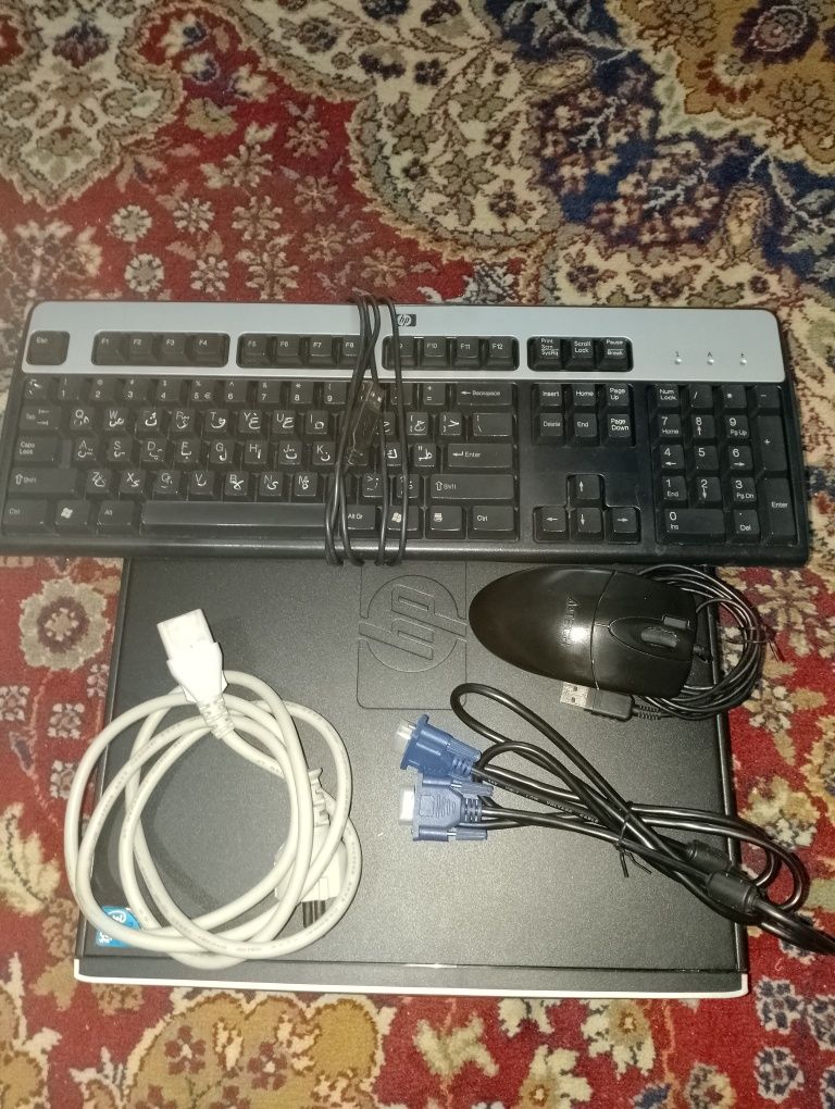 Продавам компютър HP