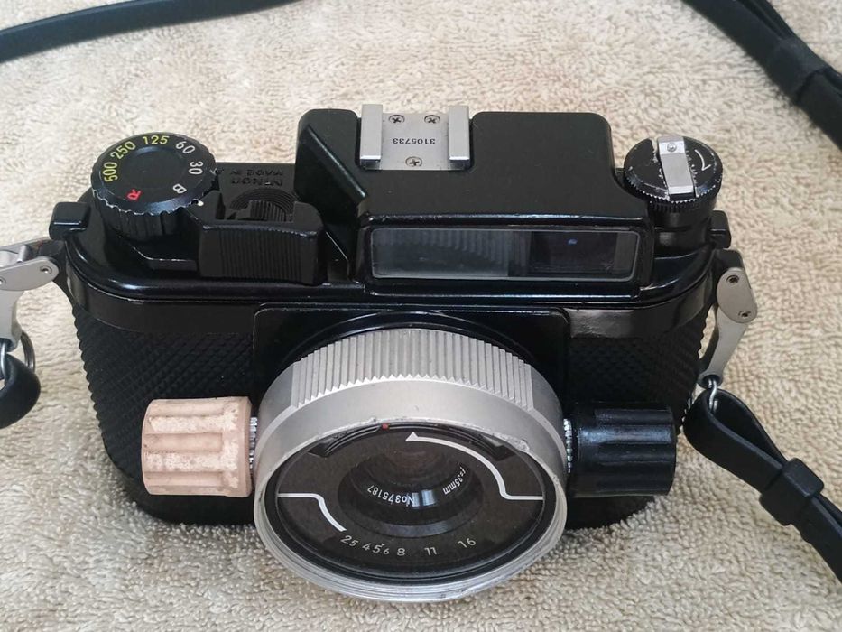 Aparat foto Nikonos lll