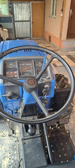 Vând tractor inechitabil japonez 4x4 23 cai