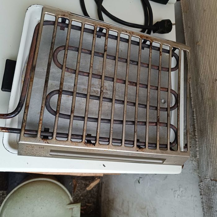 Българска скара с подвижна тава, малко използвана