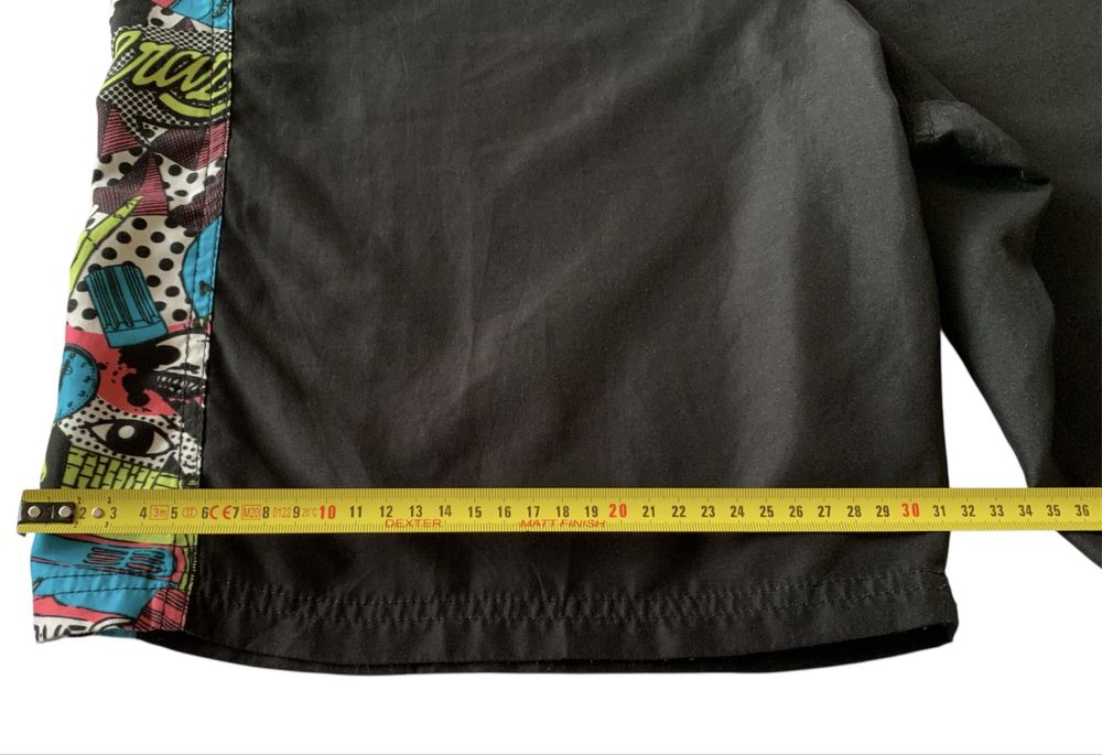 Short baie/de casa.  Ca nou. Pantaloni scurti, marime M/L barbati