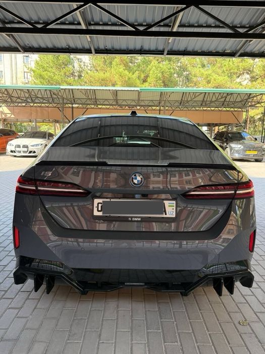 Bmw i5 35L 2024