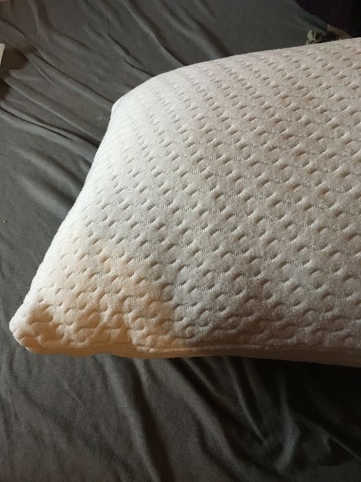 Wellpur Stryn възглавница с OEKO-Tex регулируема, мемори пяна