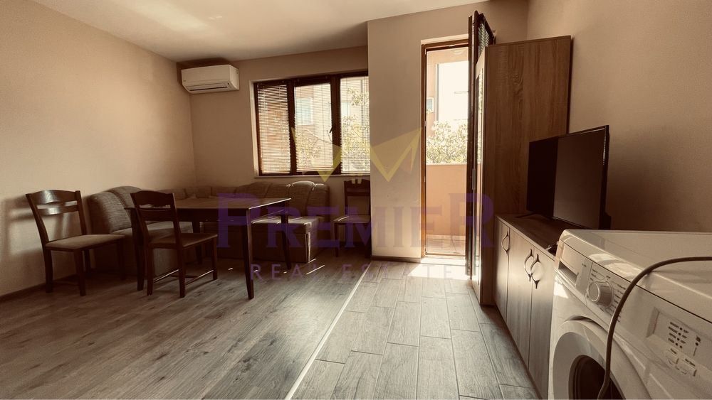 Дава се под наем Двустаен апартамент в Варна, Колхозен пазар - 50 кв.м за 408 € - Снимка #2