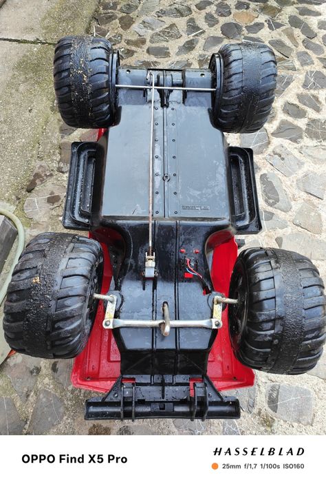 Mașinuță electrica Jeep Peg Perego