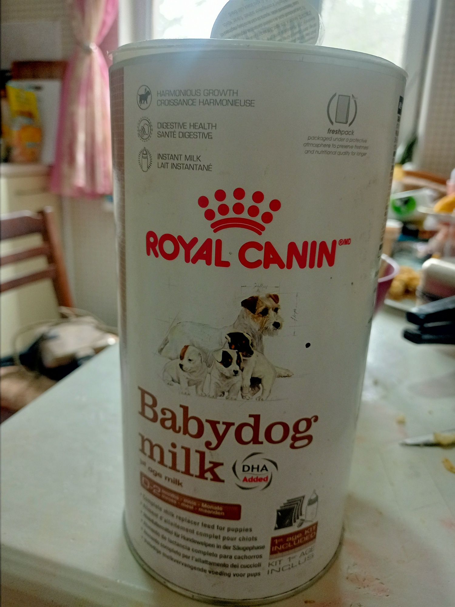 Сухое молоко для щенят ROYAL CANIN c бутылочкой и сосками.