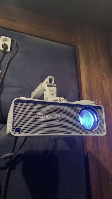 Продаётся Проектор