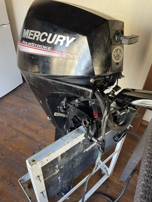 Извьнбордов двигател Меркюри