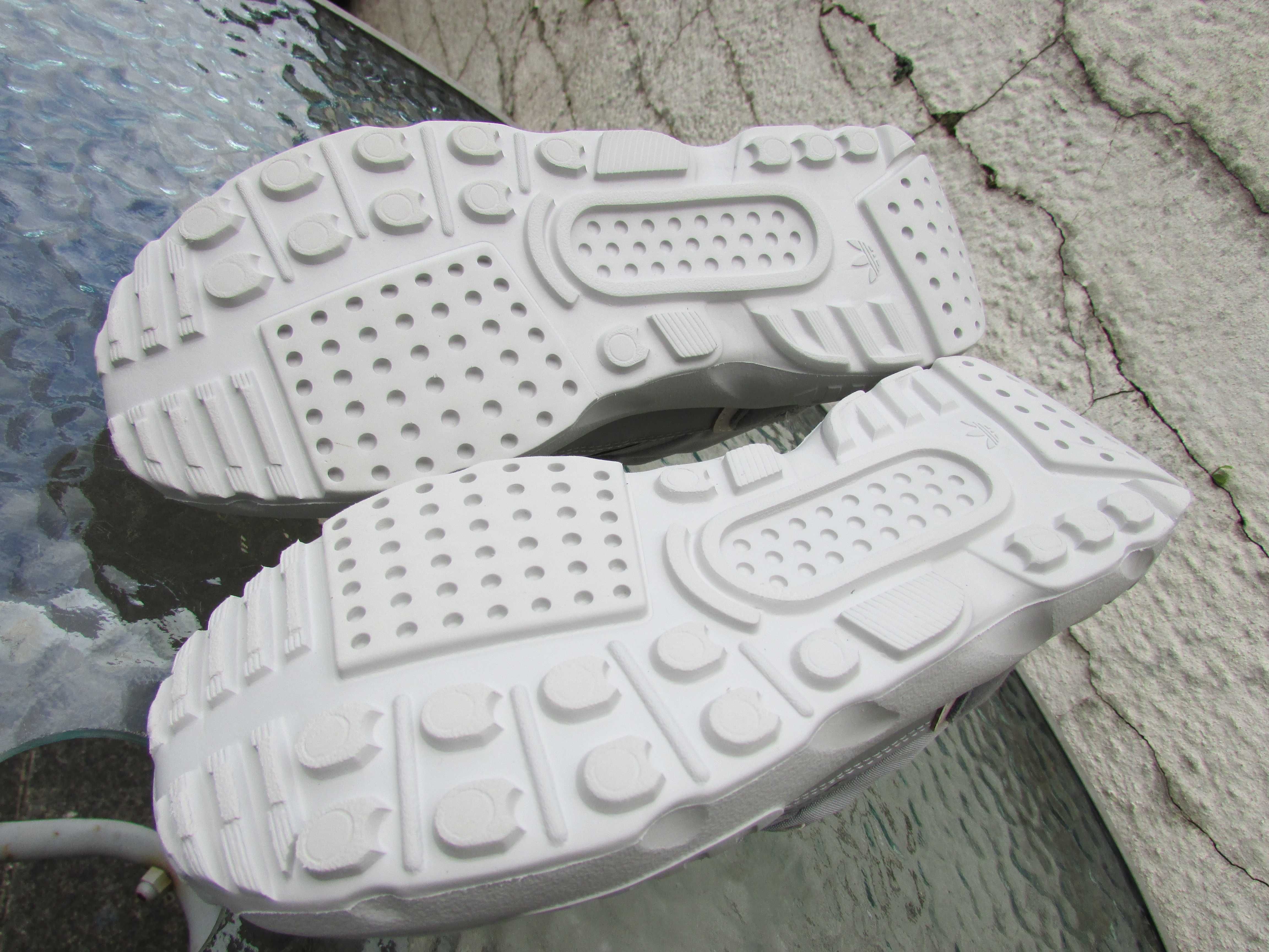 Детски маратонки Adidas ZX 22