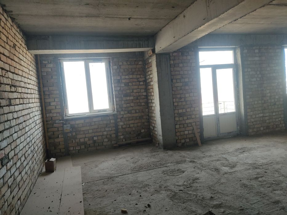 Yashnabodda kvartira sotiladi